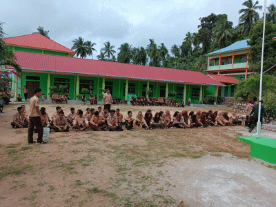 Kegiatan Eskul Kepramukaan Renungan Siswa Kelas XII SMA NEGERI 1 SIANTAN TIMUR