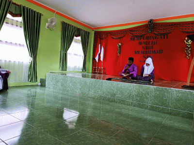 Membaca saritilawah memperingati maulid nabi 1444 H