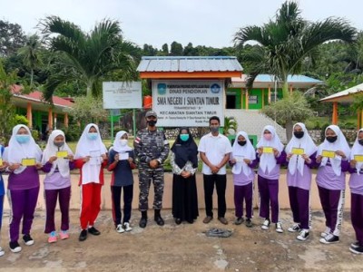 Vaksinasi Siswa oleh Puskesmas Kecamatan Siantan Timur